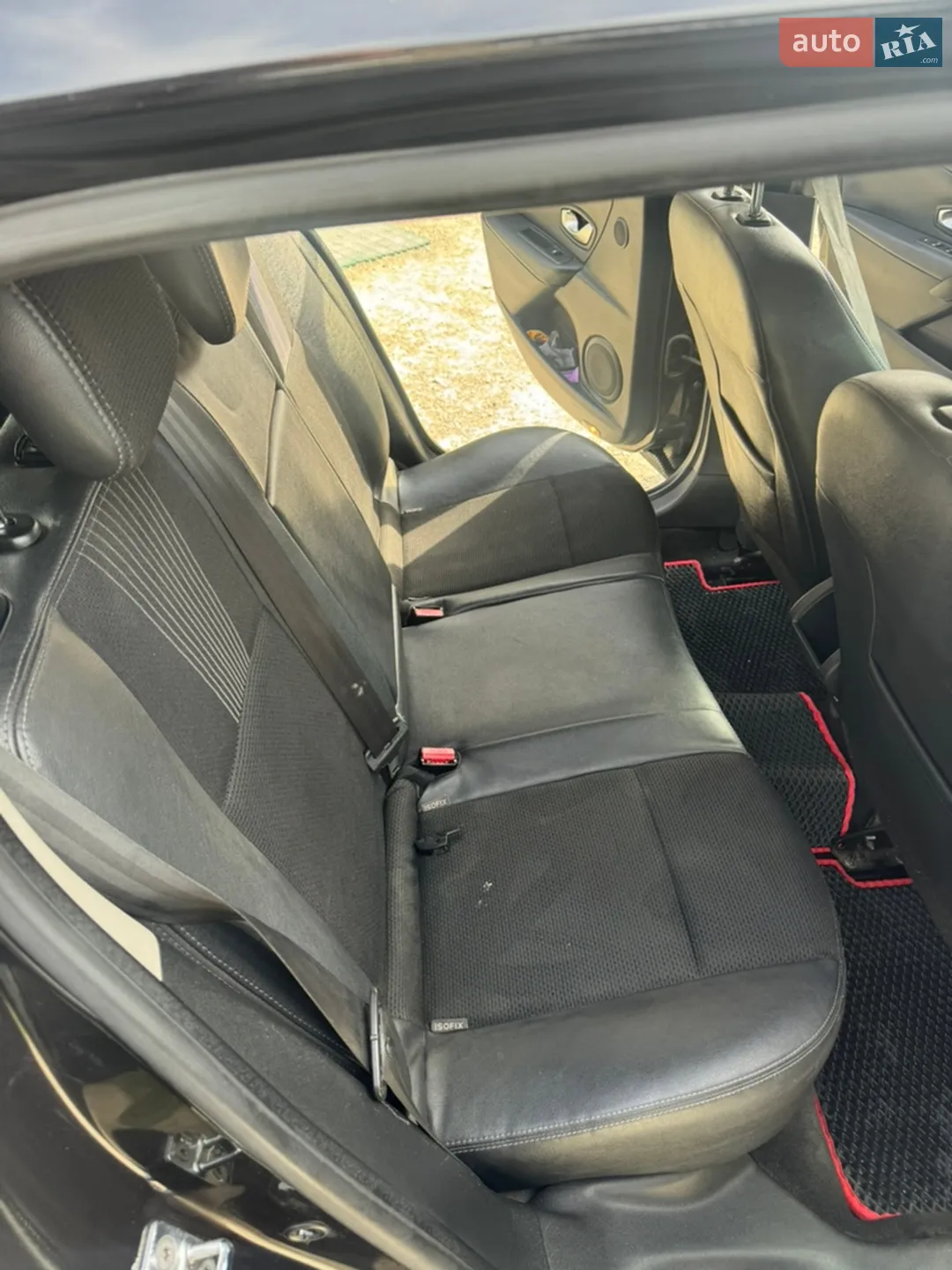 2010 Renault Megane - мініатюра 12