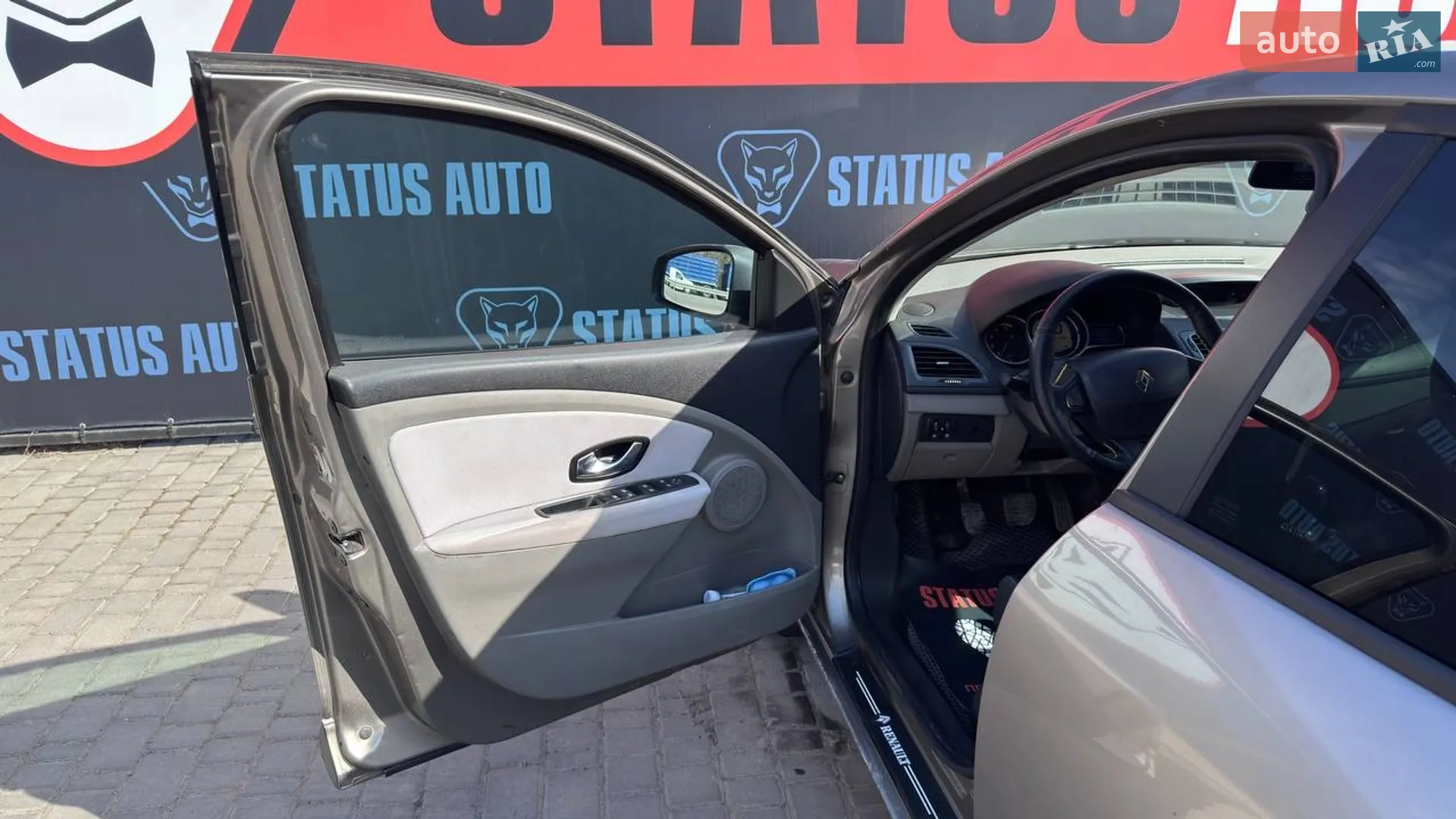 2010 Renault Megane - мініатюра 10