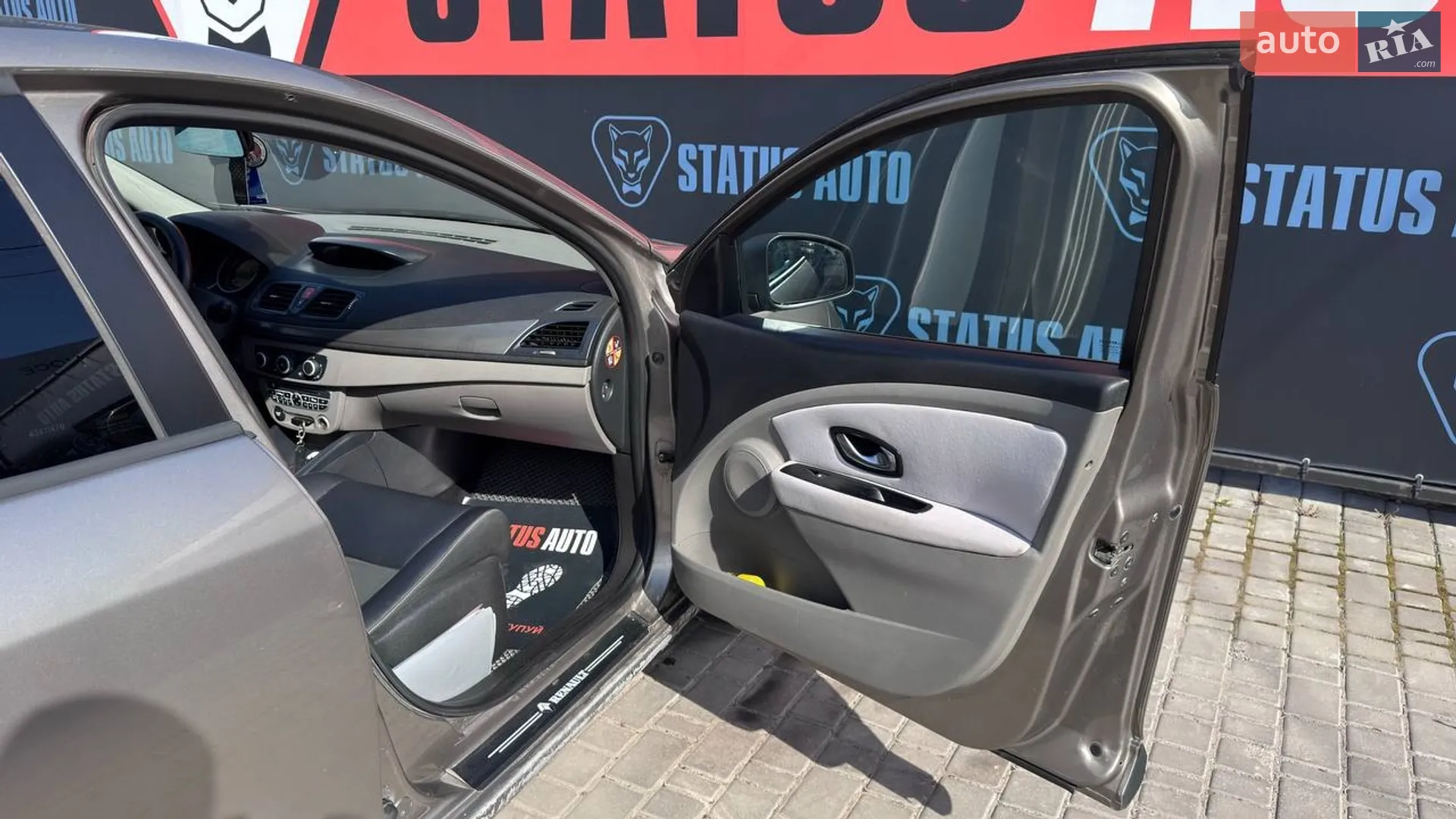 2010 Renault Megane - мініатюра 30