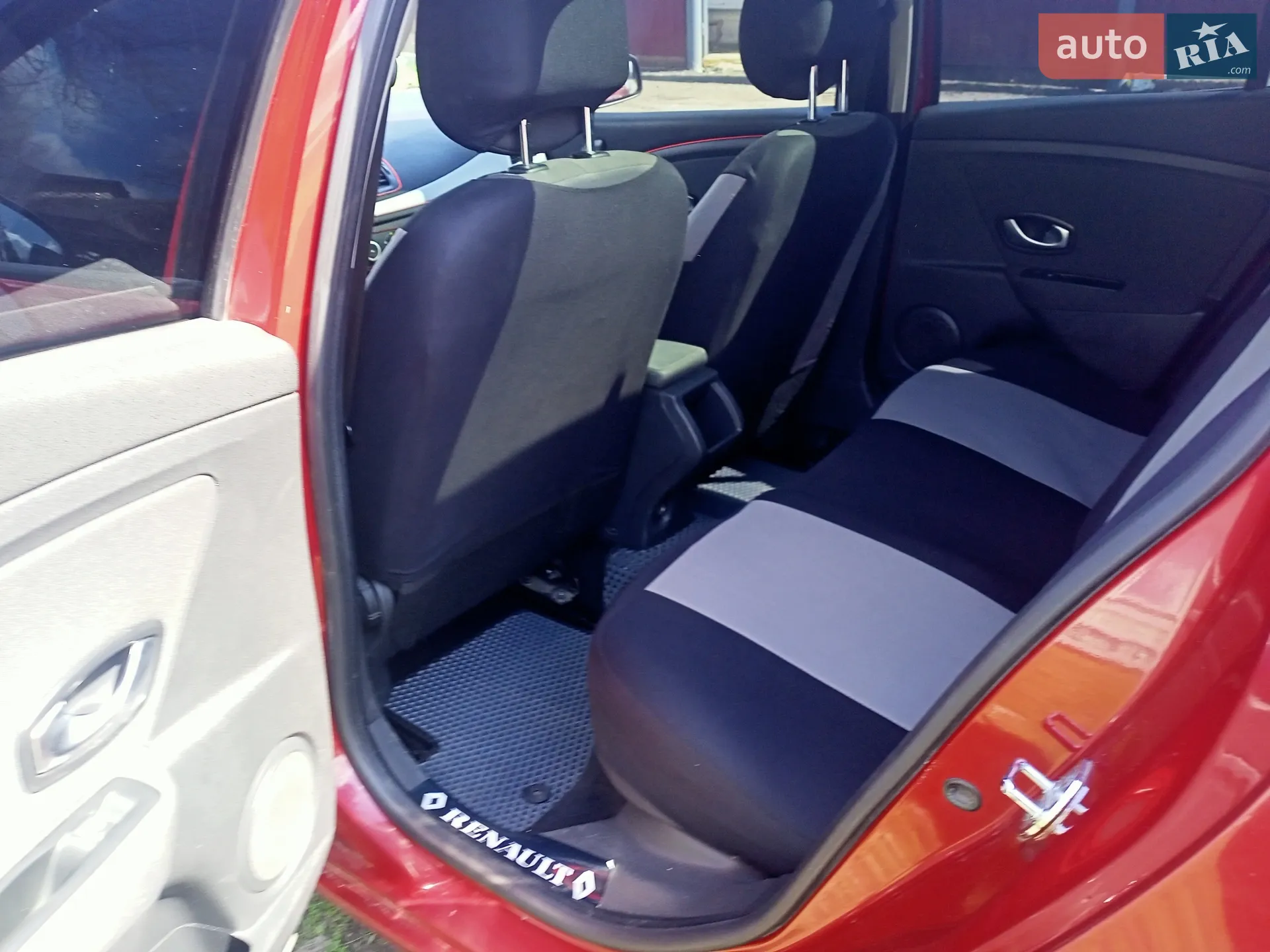 2010 Renault Megane - мініатюра 7