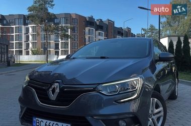 Седан Renault Megane 2017 в Новояворовске