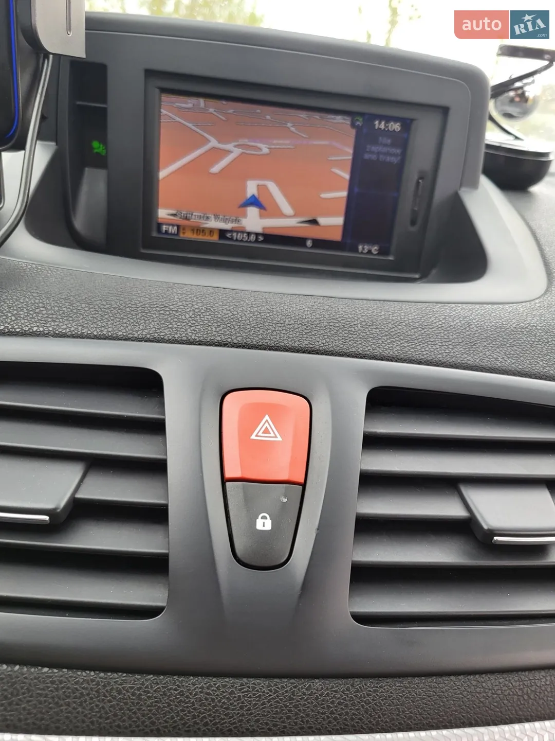 2010 Renault Megane - мініатюра 21
