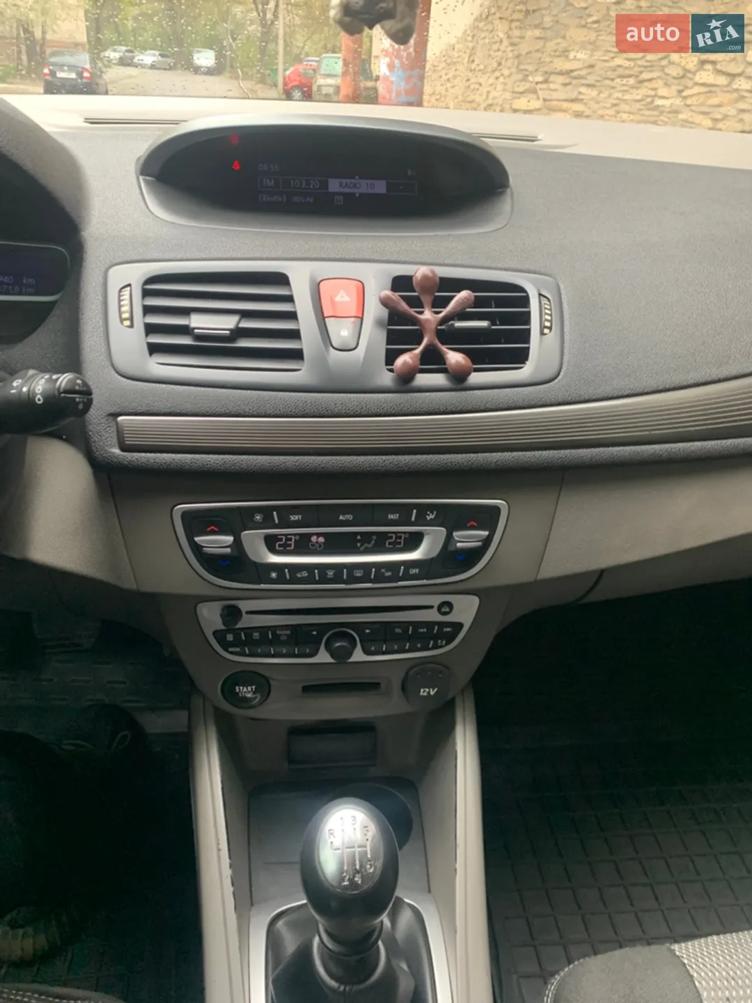 2010 Renault Megane - мініатюра 14