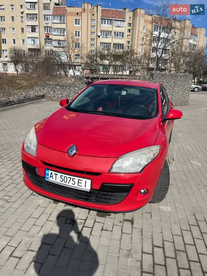 2010 Renault Megane - мініатюра 11