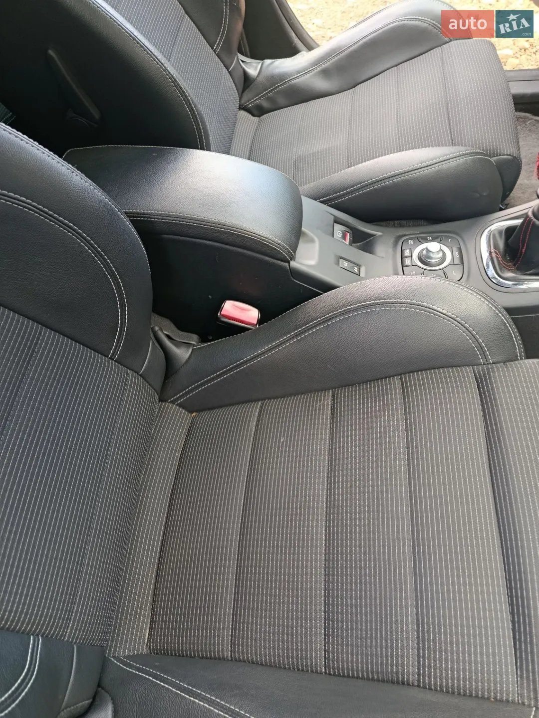 2012 Renault Megane - мініатюра 26