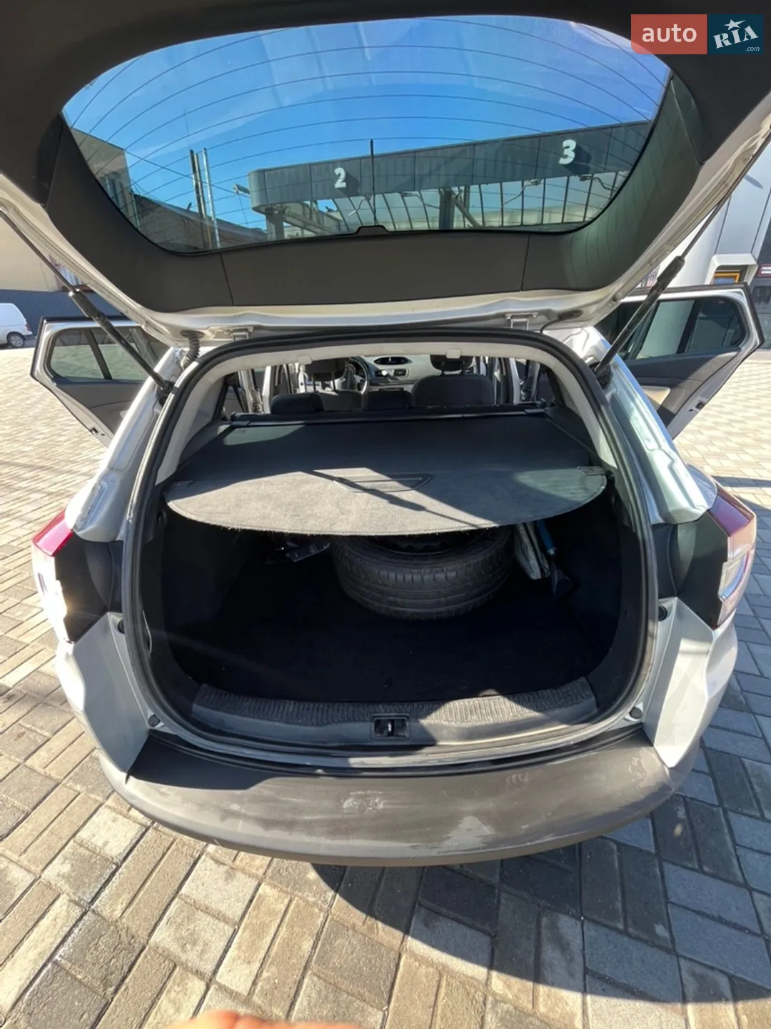 2012 Renault Megane - мініатюра 21