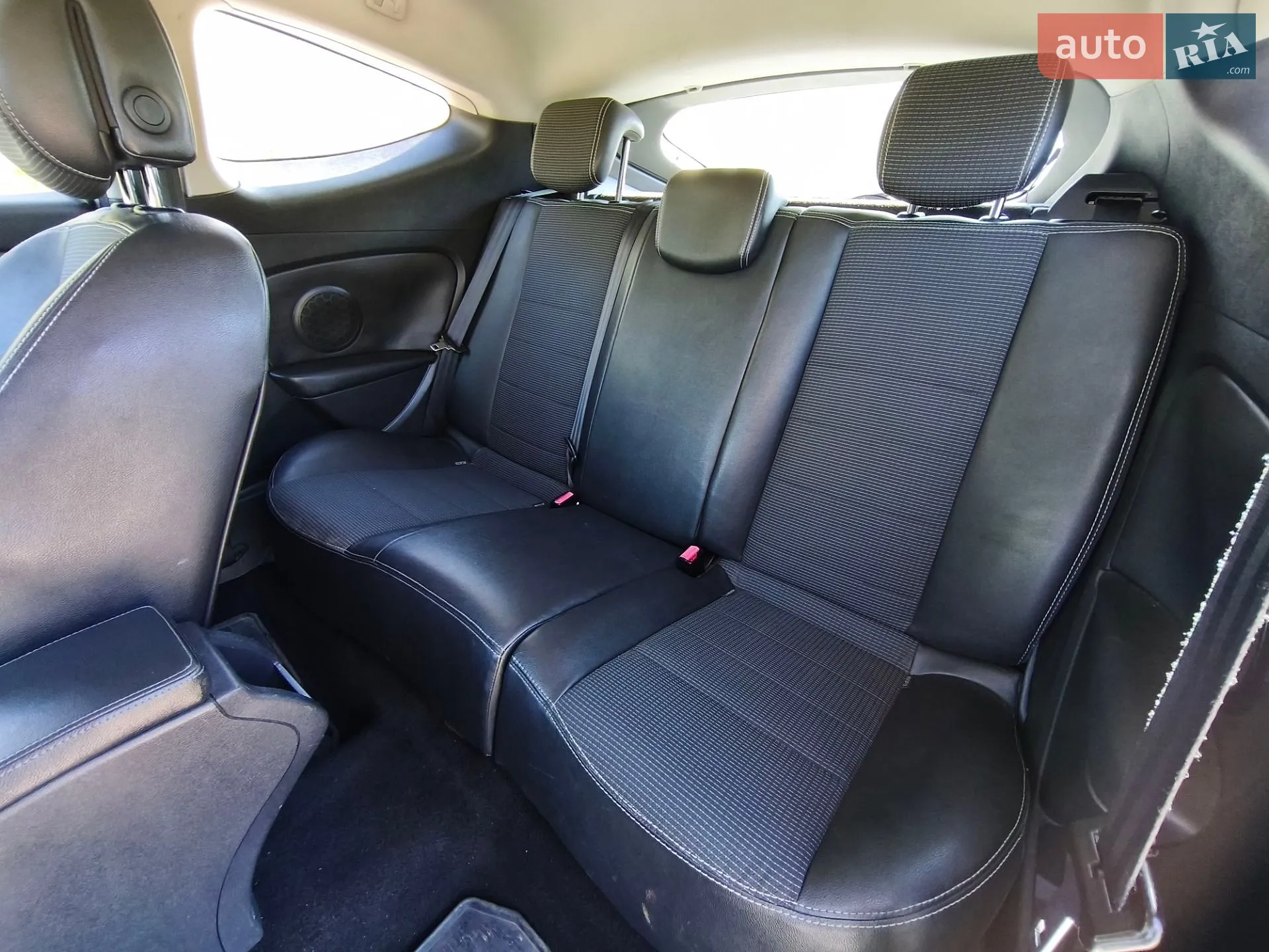 2010 Renault Megane - мініатюра 23