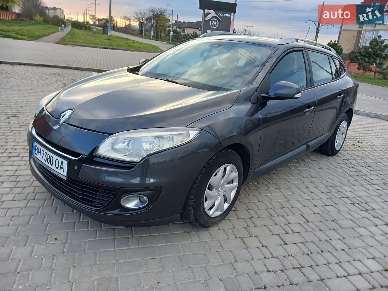 2013 Renault Megane - мініатюра 16