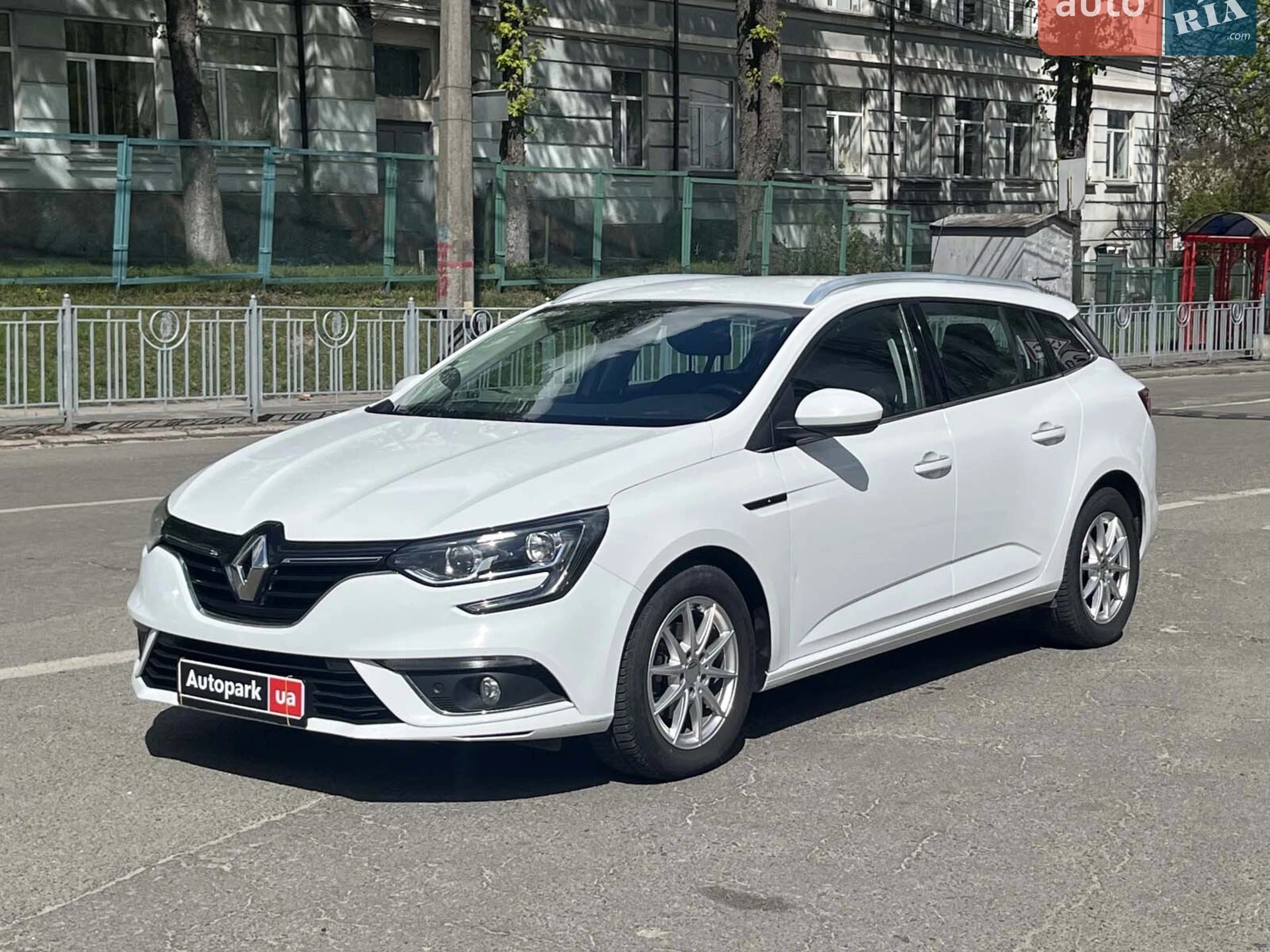 2020 Renault Megane - фото 1
