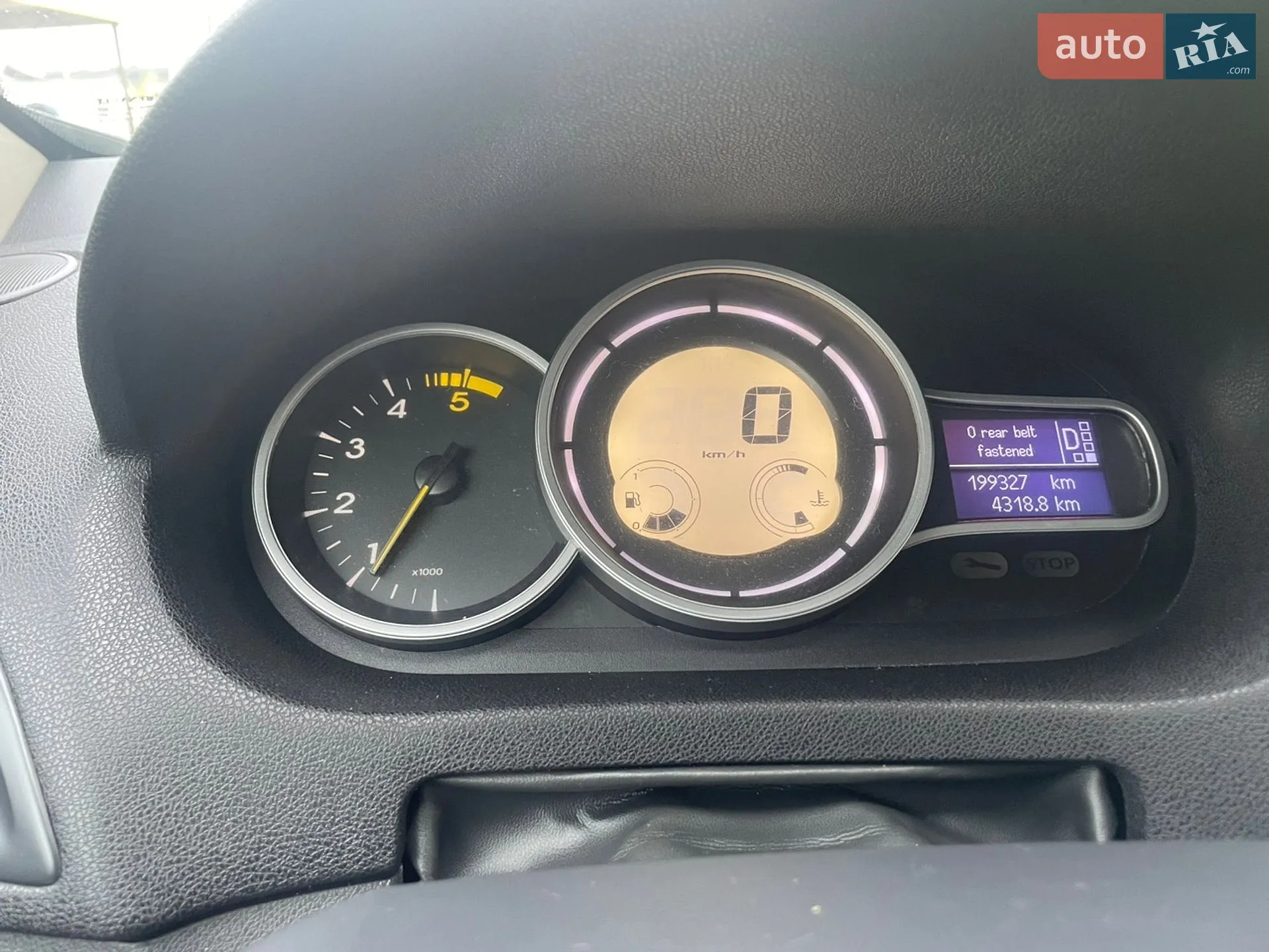 2010 Renault Megane - мініатюра 22