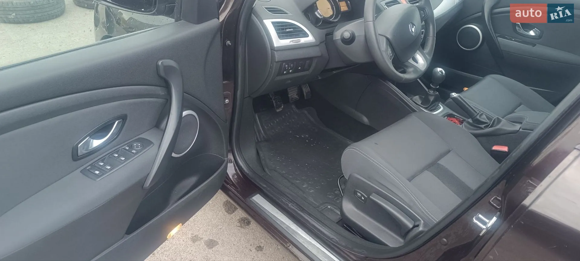 2011 Renault Megane - мініатюра 9