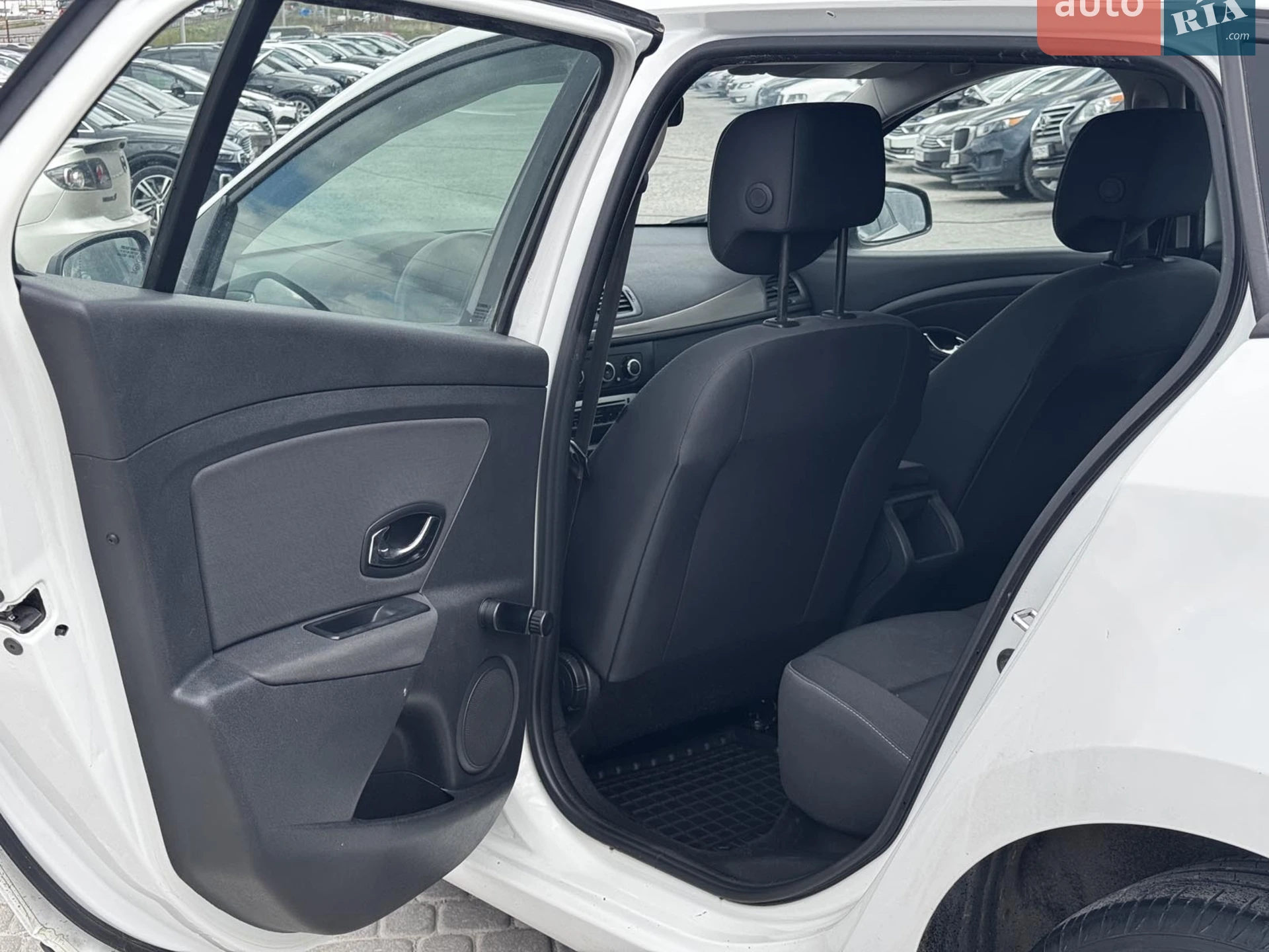 2013 Renault Megane - мініатюра 30