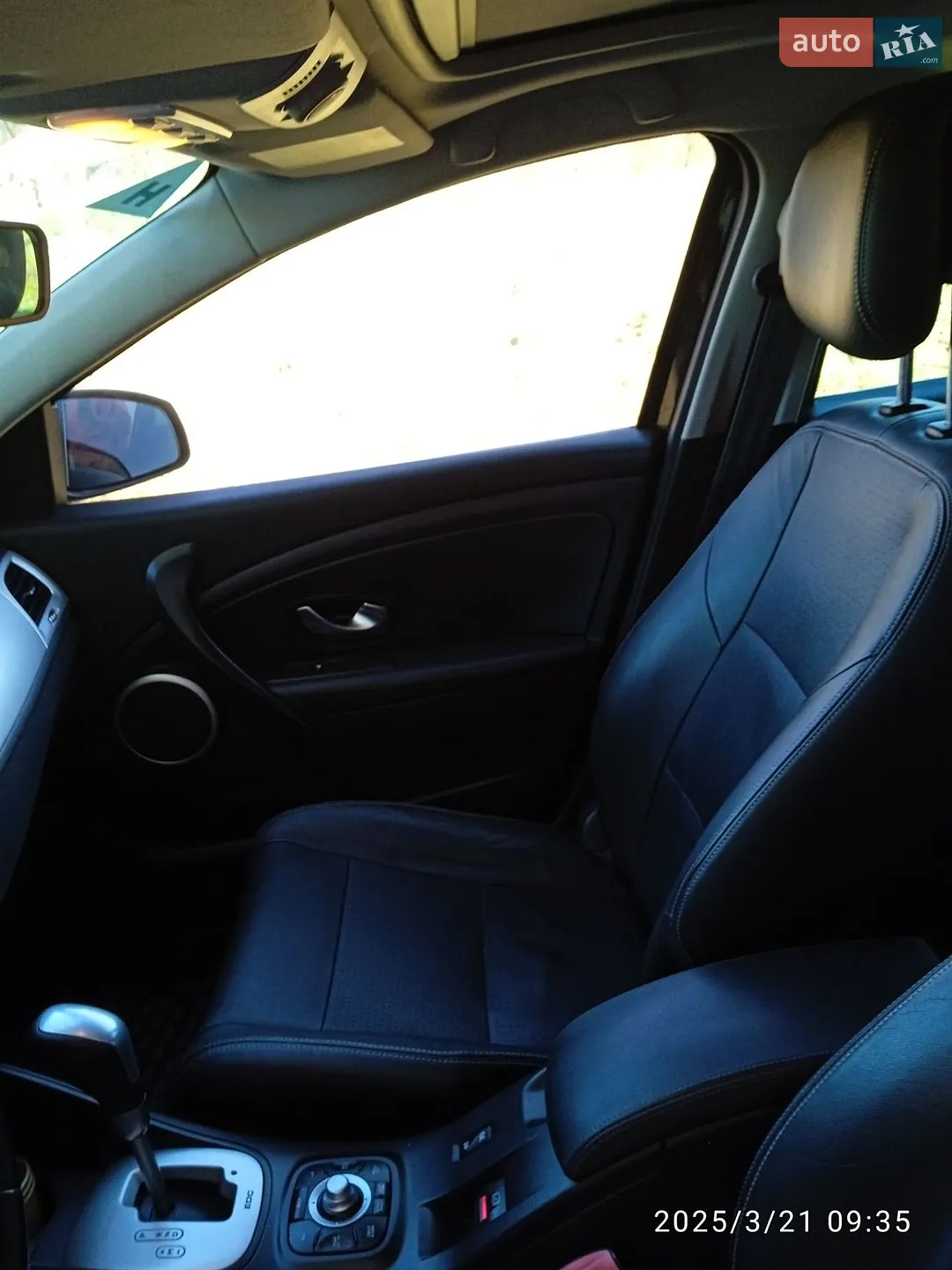 2010 Renault Megane - мініатюра 11