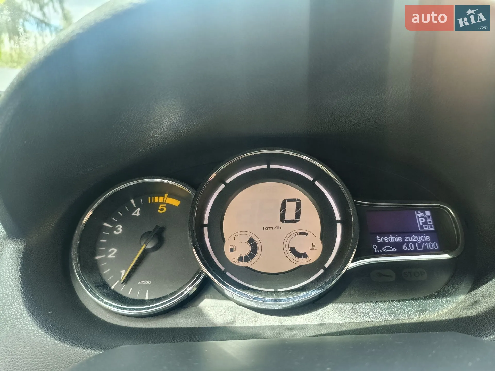2010 Renault Megane - мініатюра 47