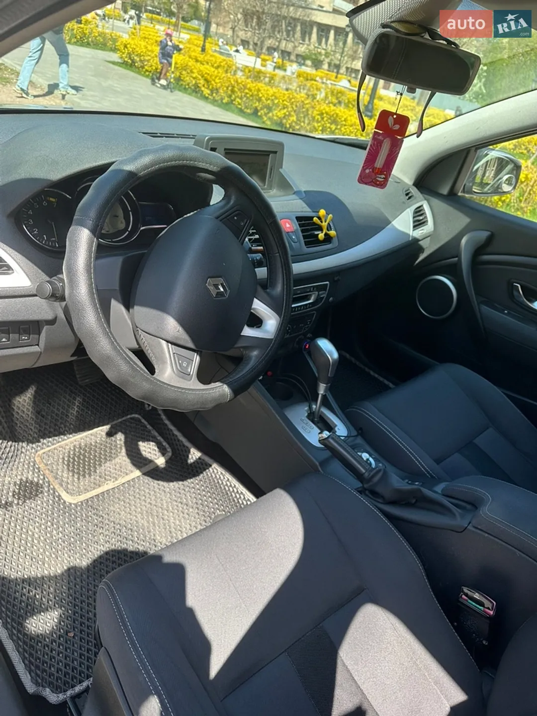 2010 Renault Megane - мініатюра 8