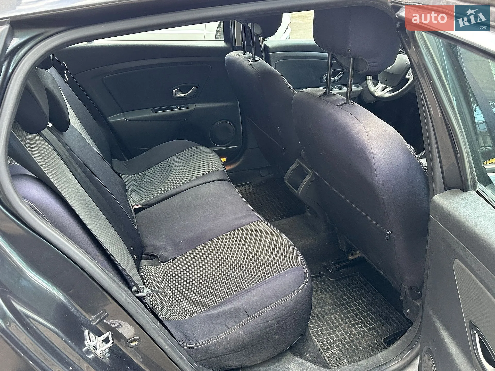 2011 Renault Megane - мініатюра 31