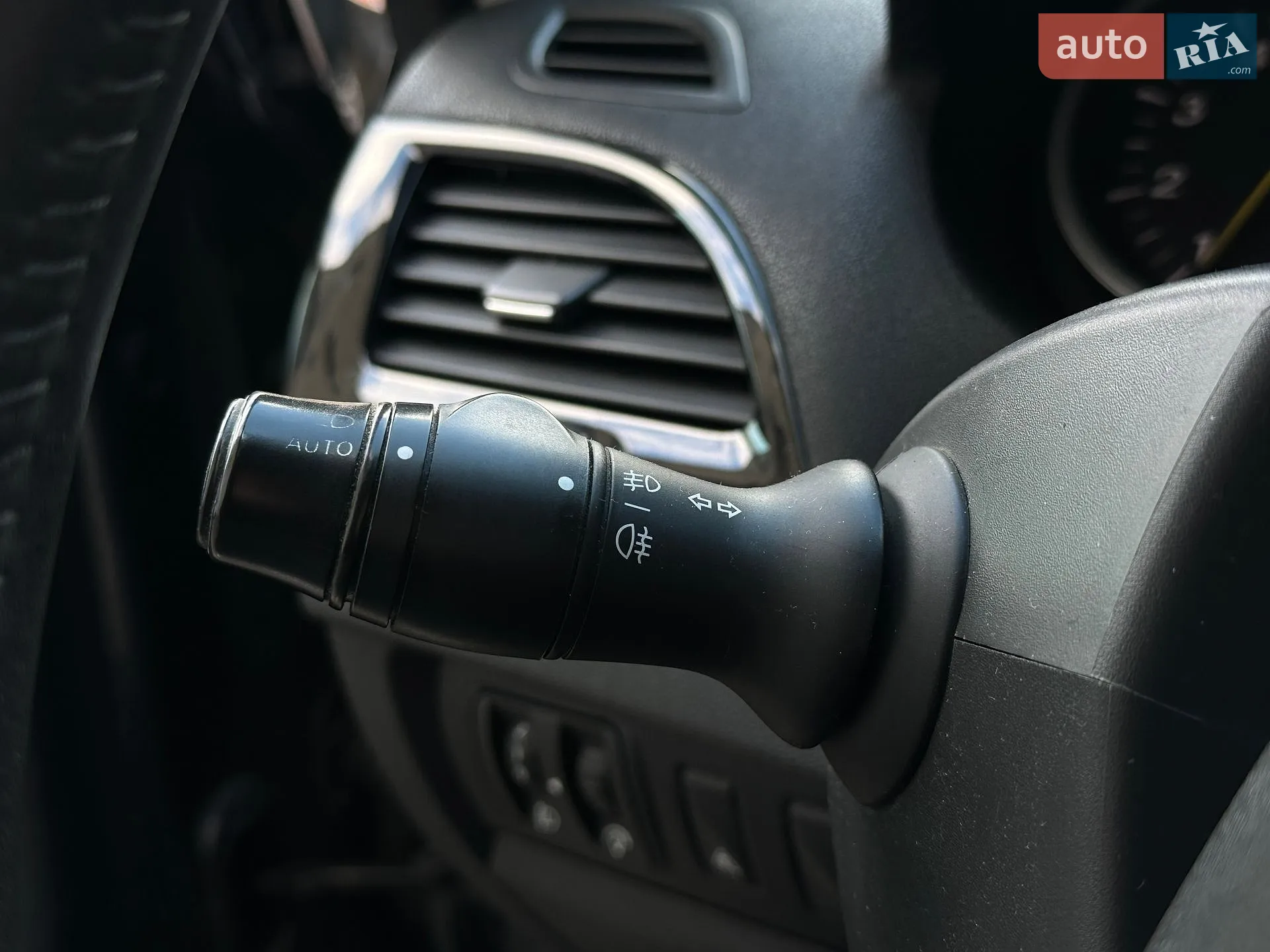 2011 Renault Megane - мініатюра 40