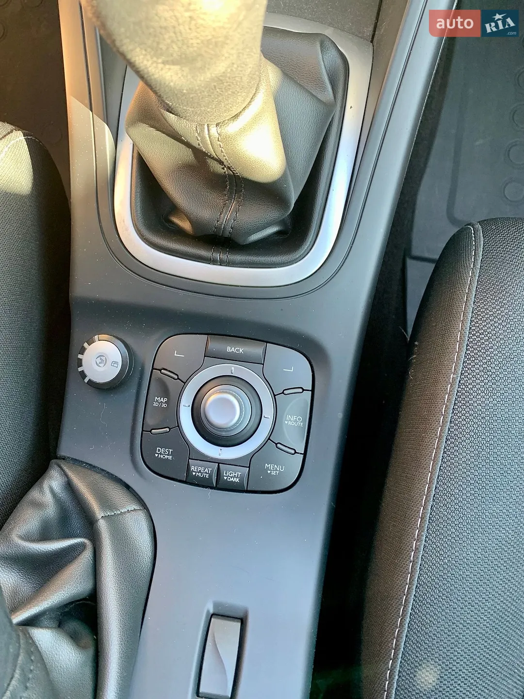 2012 Renault Megane - мініатюра 29