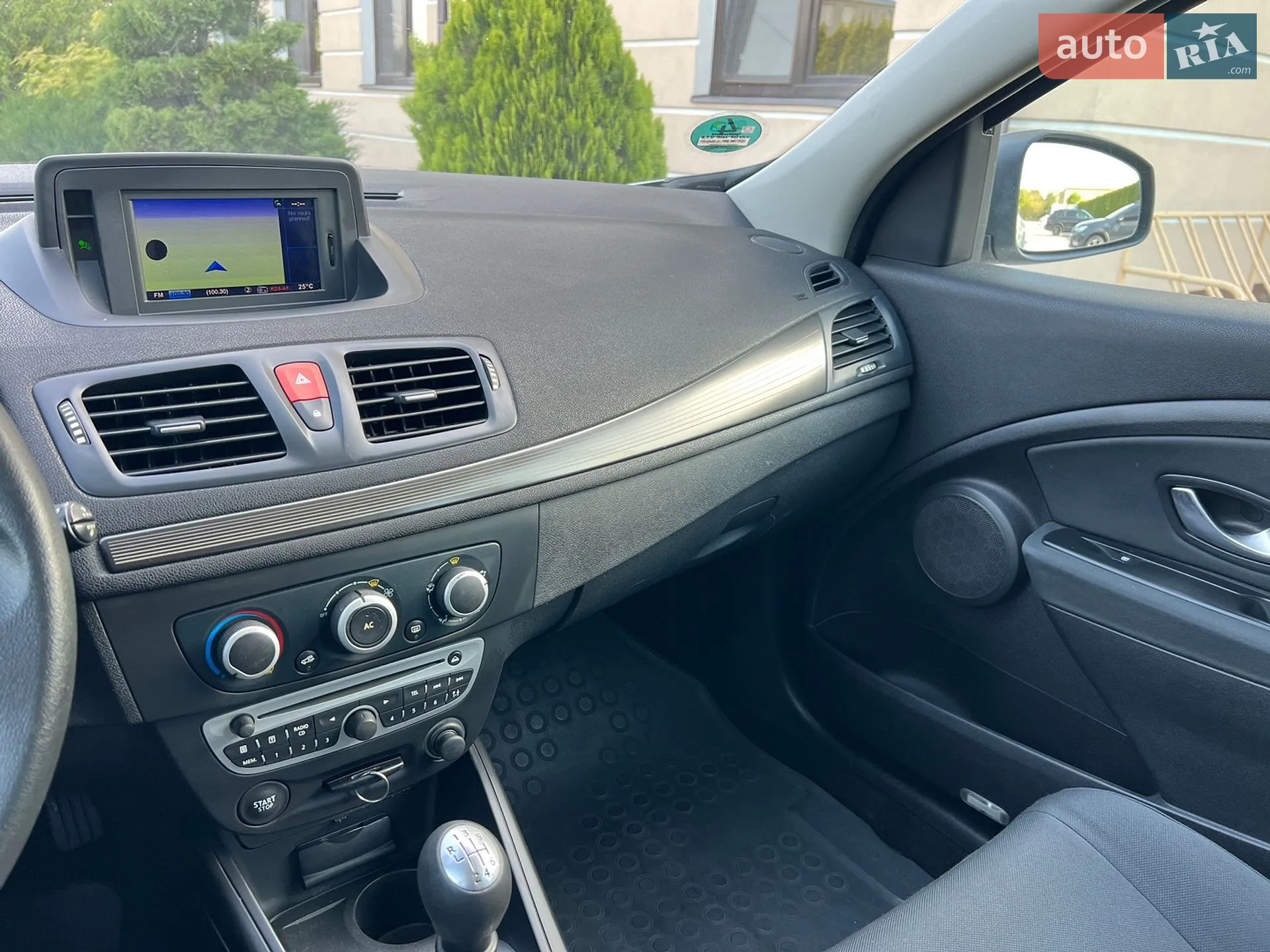 2010 Renault Megane - мініатюра 24