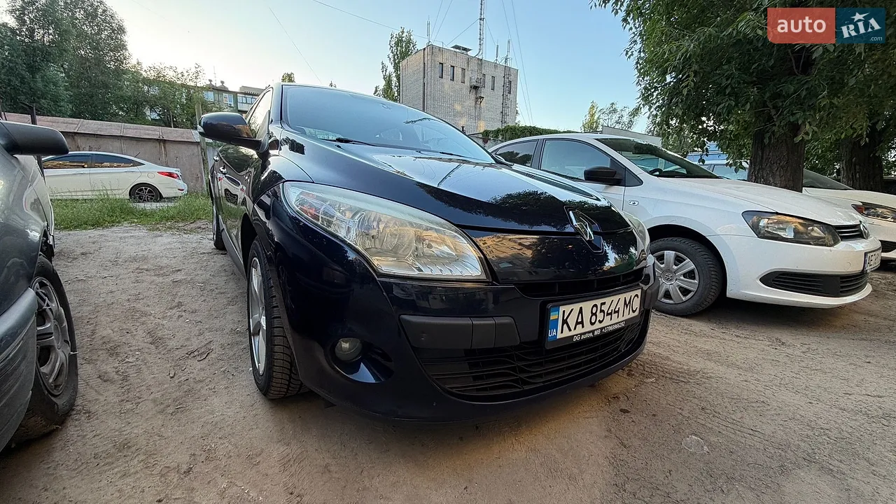 2010 Renault Megane - мініатюра 21