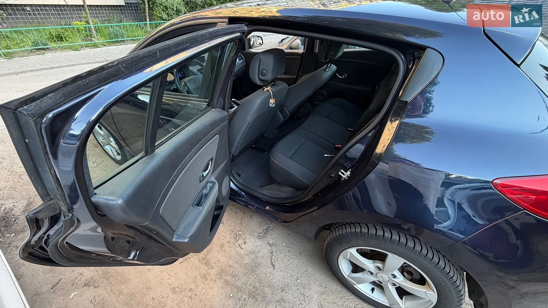 2010 Renault Megane - мініатюра 14