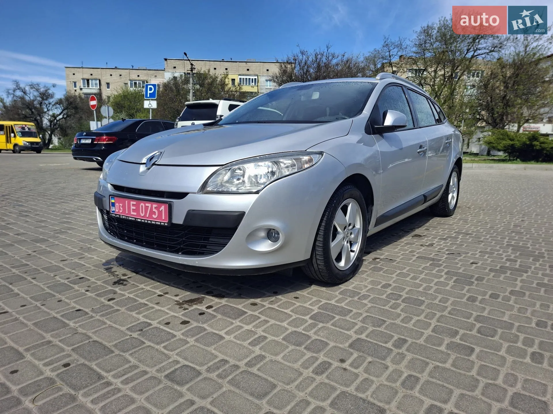 2010 Renault Megane - мініатюра 2