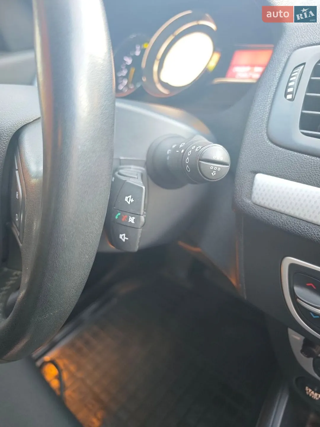 2014 Renault Megane - мініатюра 17