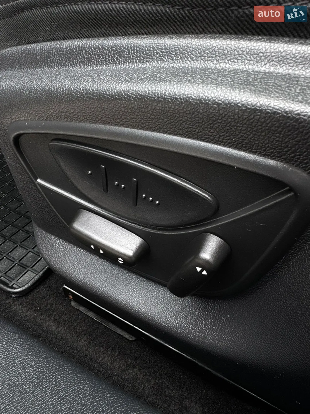 2012 Renault Megane - мініатюра 22