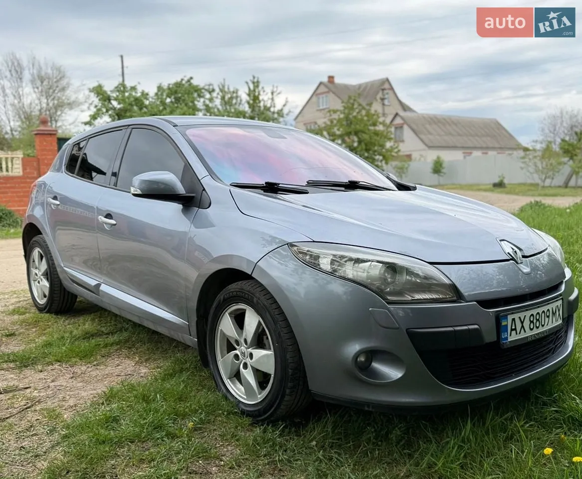 2010 Renault Megane - мініатюра 12