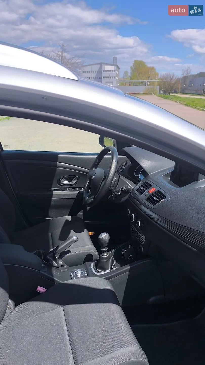 2011 Renault Megane - мініатюра 28