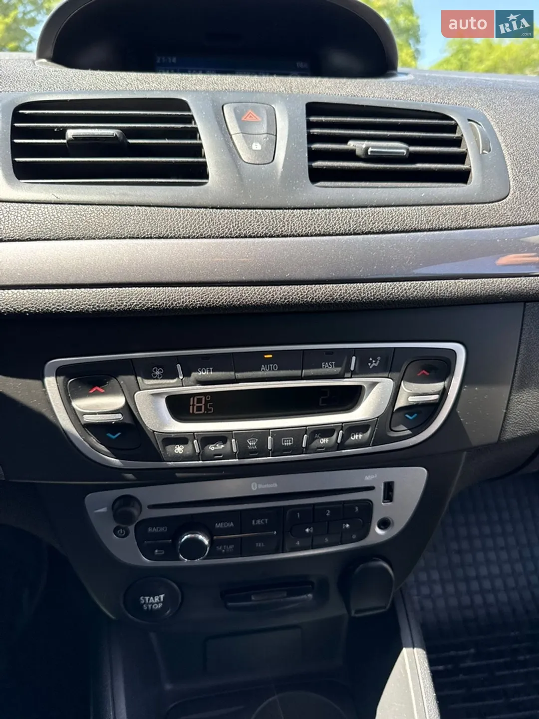 2015 Renault Megane - мініатюра 12