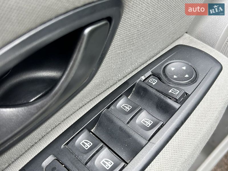 Хэтчбек Renault Megane 2011 в Сумах фото 22 Хэтчбек Renault Megane 2011 в Сумах