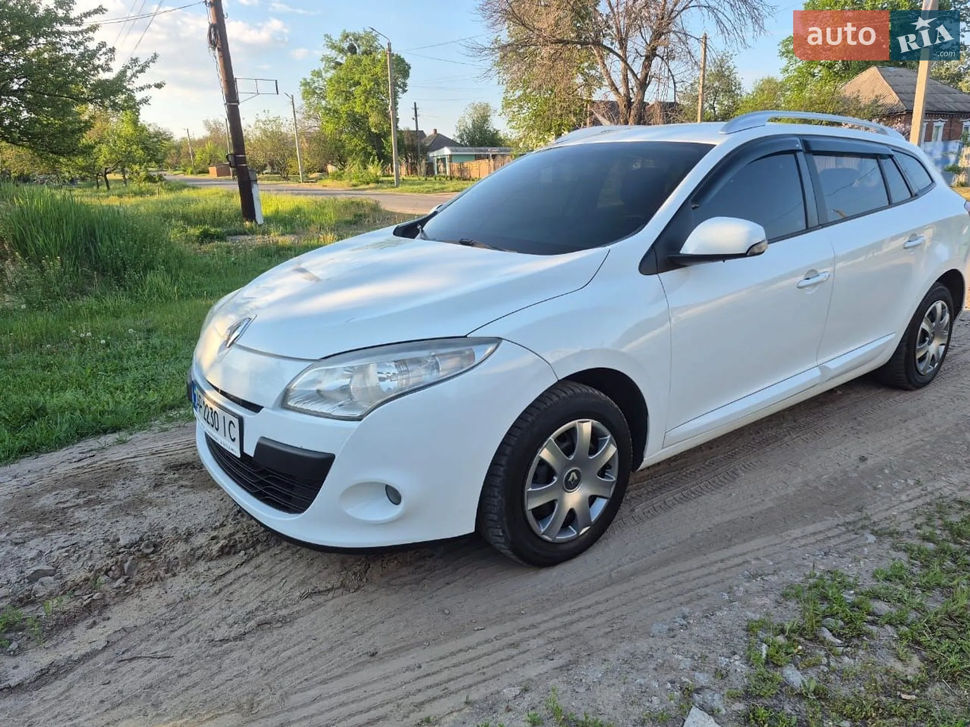 2010 Renault Megane - мініатюра 2