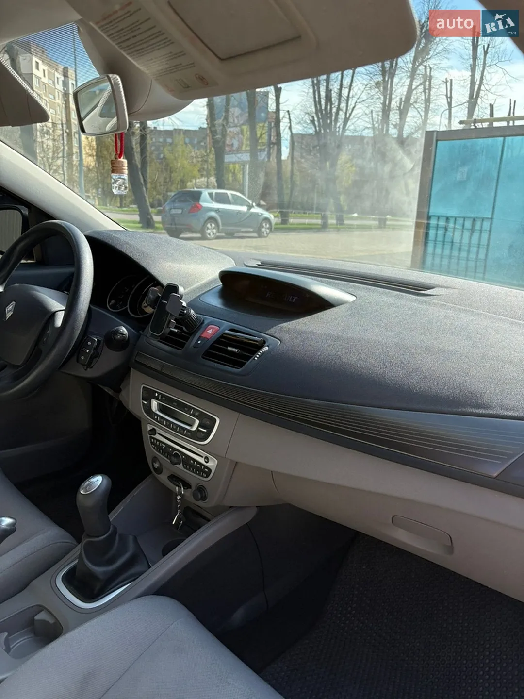 2010 Renault Megane - мініатюра 11