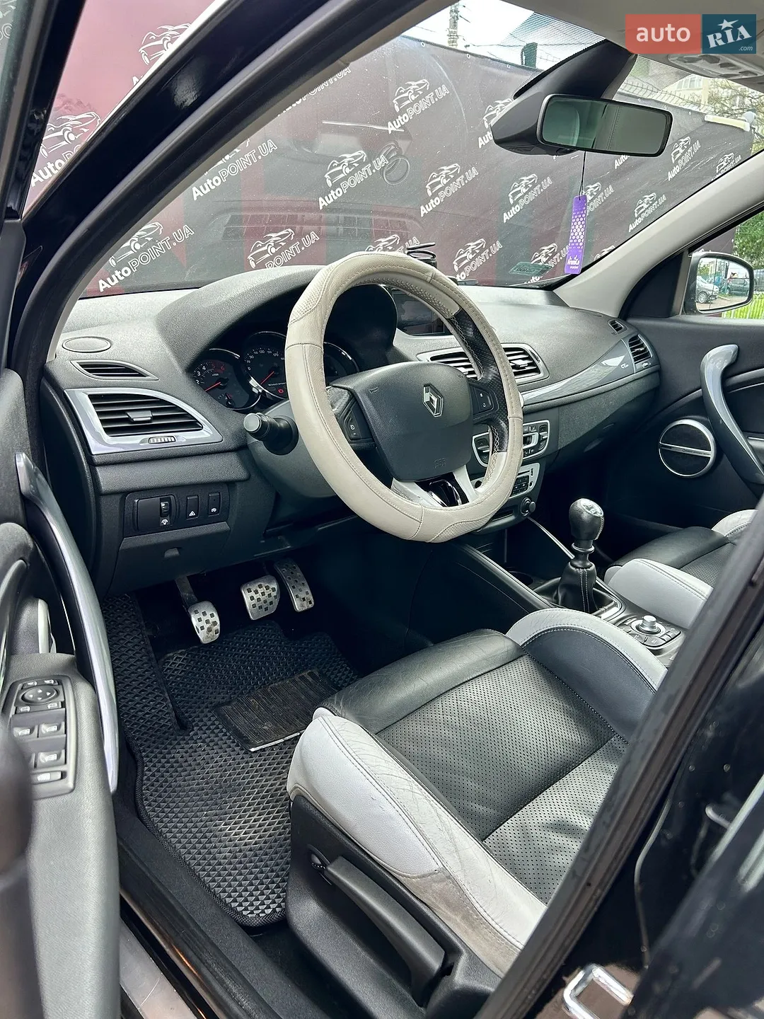 2012 Renault Megane - мініатюра 21