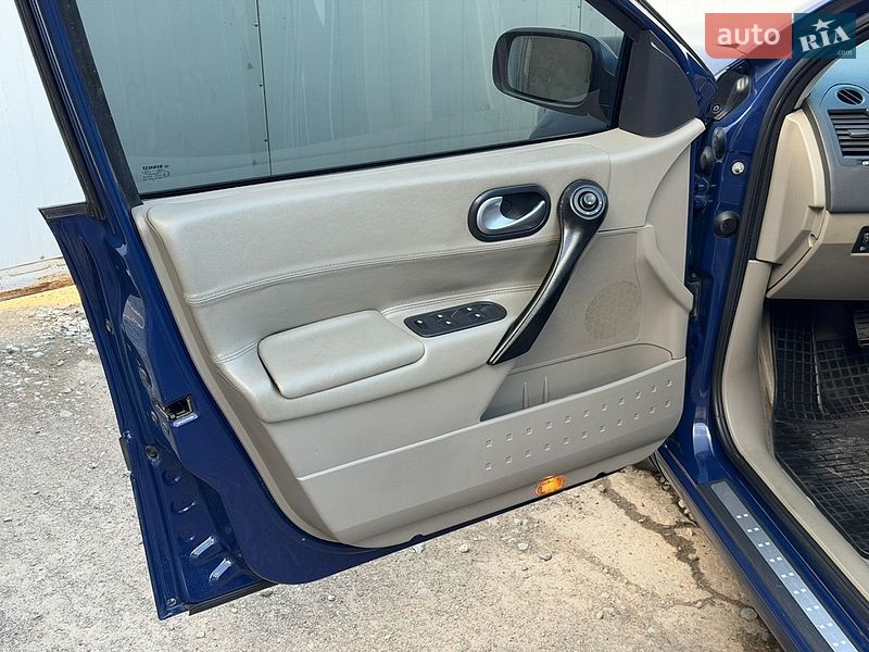 Седан Renault Megane 2006 в Дрогобичі