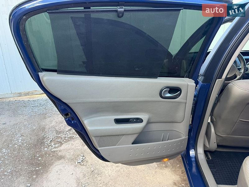 Седан Renault Megane 2006 в Дрогобичі
