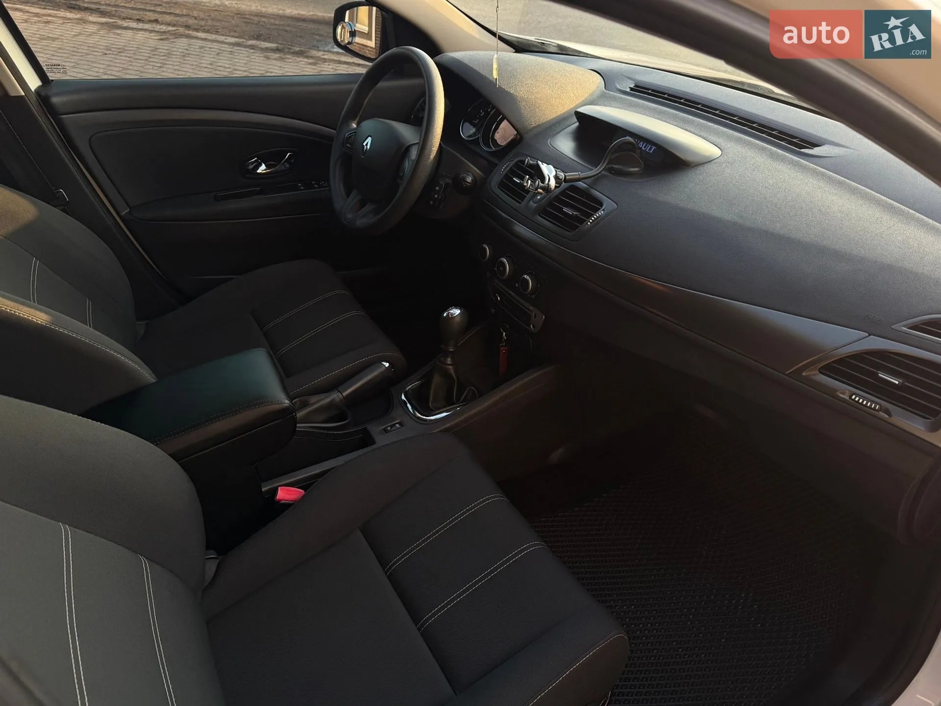 2015 Renault Megane - мініатюра 9