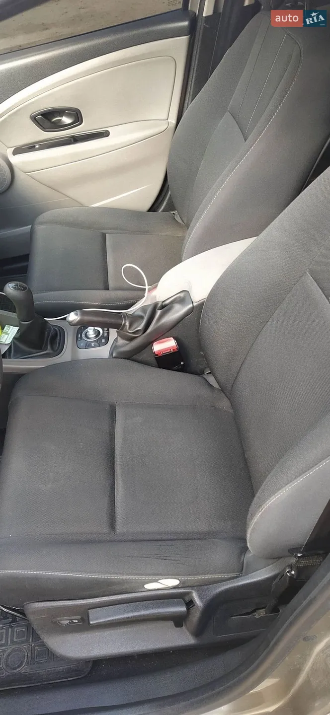 2012 Renault Megane - мініатюра 9