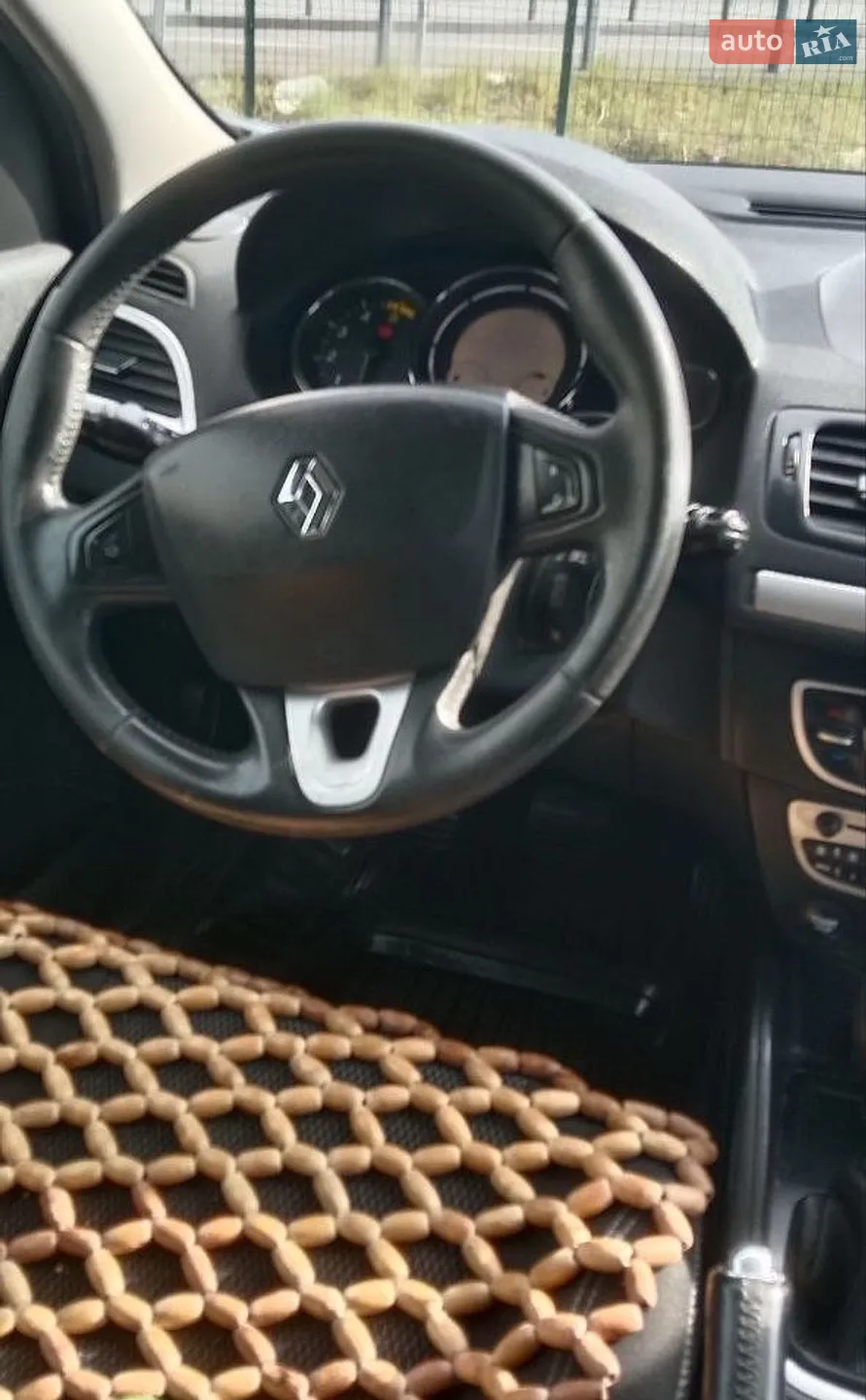 2010 Renault Megane - мініатюра 8