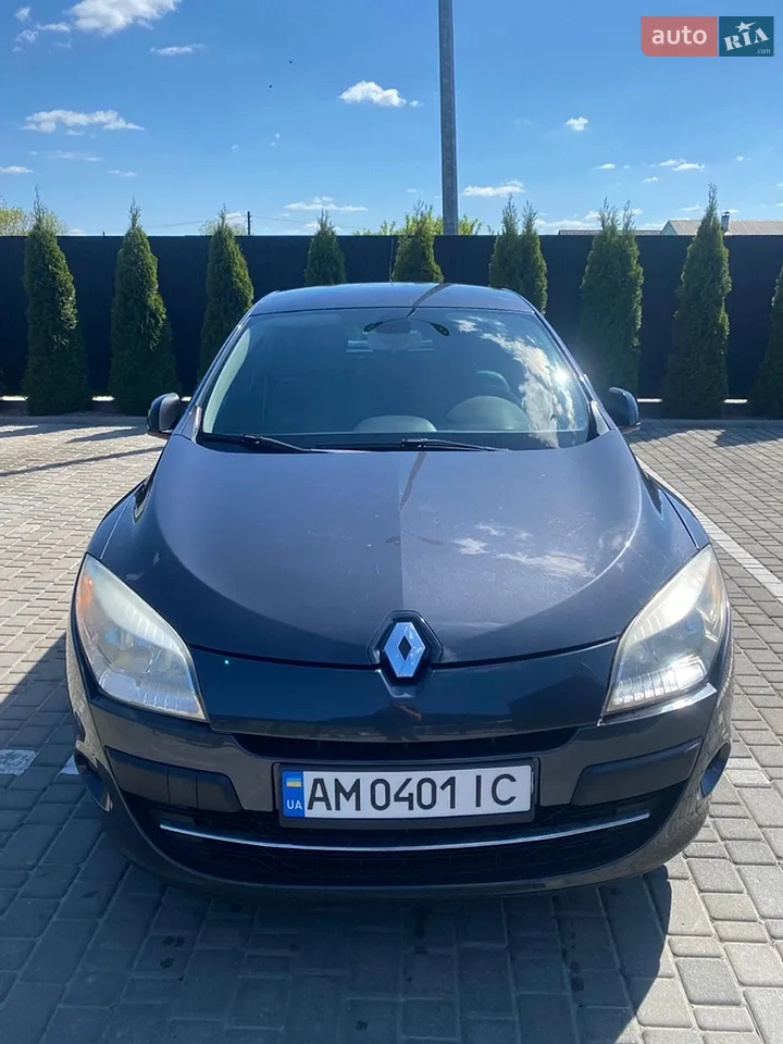 2010 Renault Megane - мініатюра 25