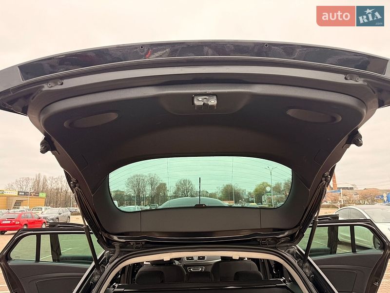 Универсал Renault Megane 2015 в Житомире фото 16 Универсал Renault Megane 2015 в Житомире