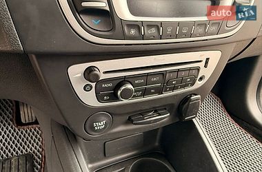 Универсал Renault Megane 2015 в Житомире фото 30 Универсал Renault Megane 2015 в Житомире