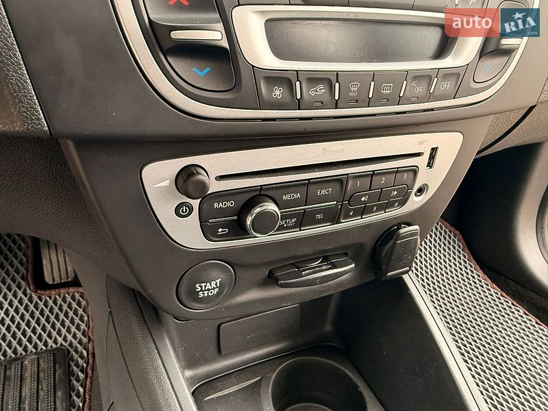 Универсал Renault Megane 2015 в Житомире фото 30 Универсал Renault Megane 2015 в Житомире