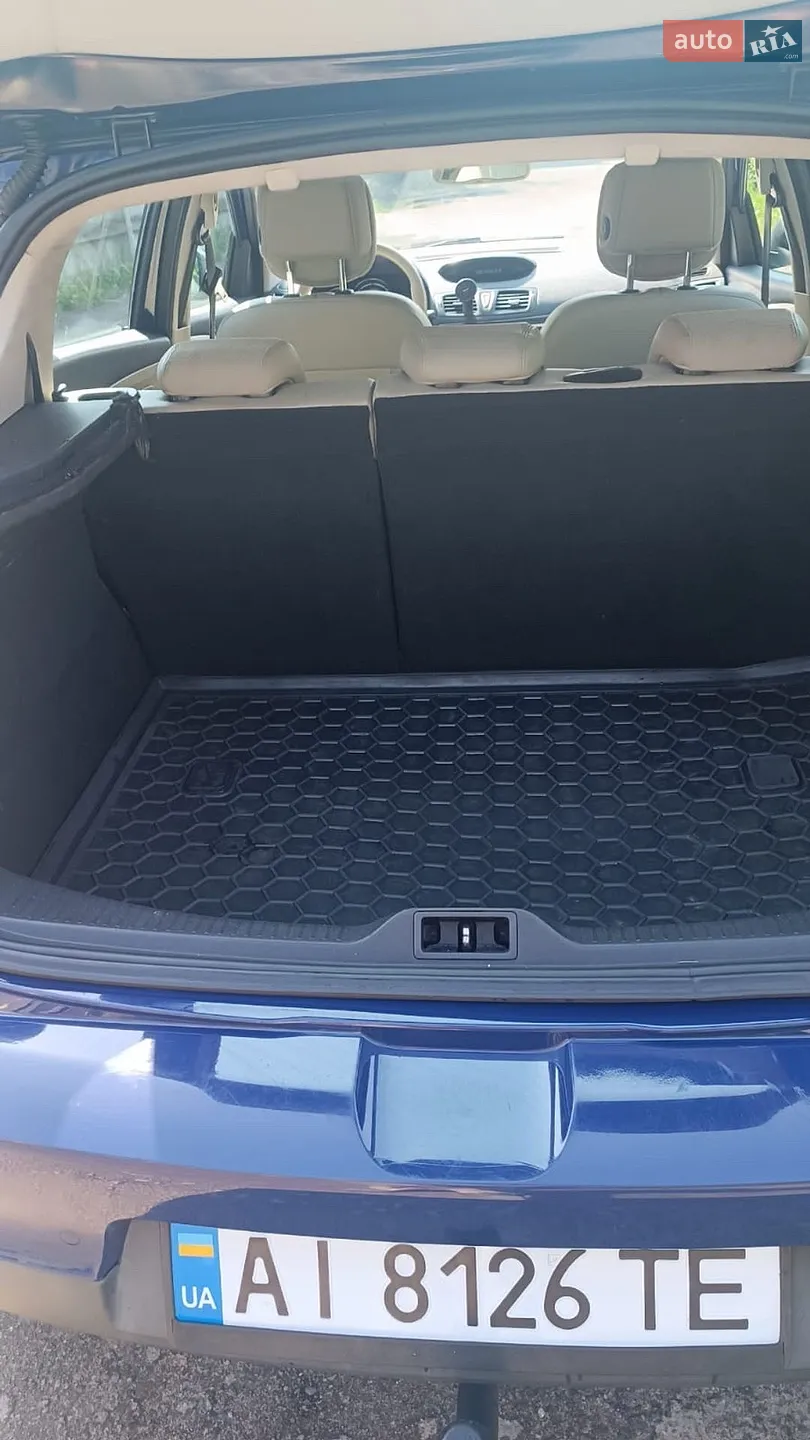 2010 Renault Megane - мініатюра 15