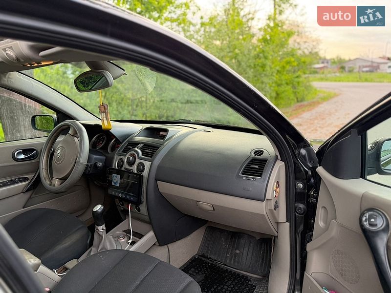 Хэтчбек Renault Megane 2003 в Мирополе фото 10 Хэтчбек Renault Megane 2003 в Мирополе