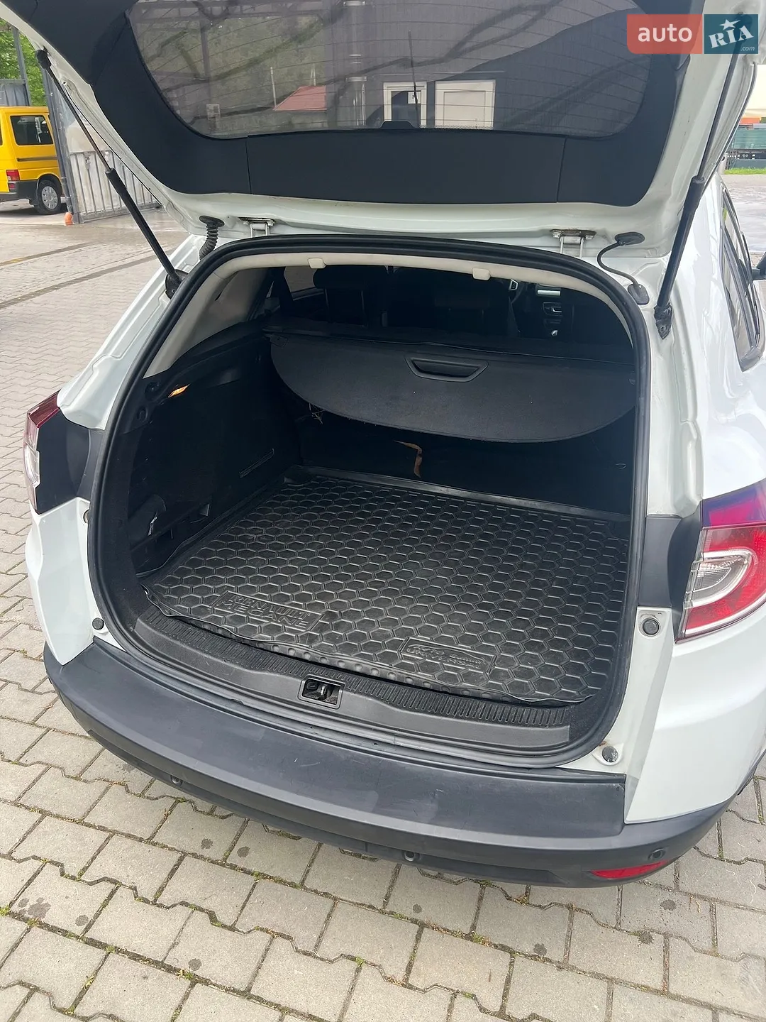 2011 Renault Megane - мініатюра 10
