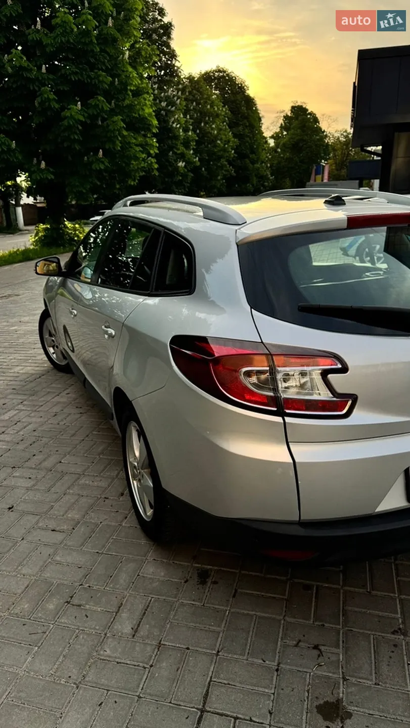 2010 Renault Megane - мініатюра 12