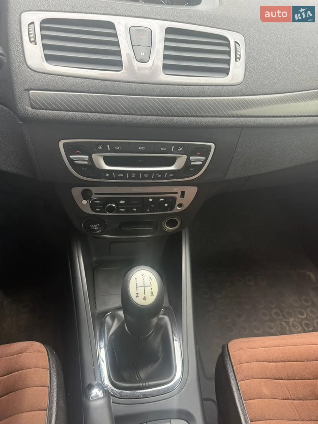 2012 Renault Megane - мініатюра 16