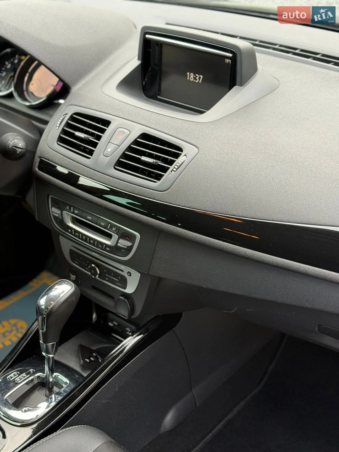 2015 Renault Megane - мініатюра 111
